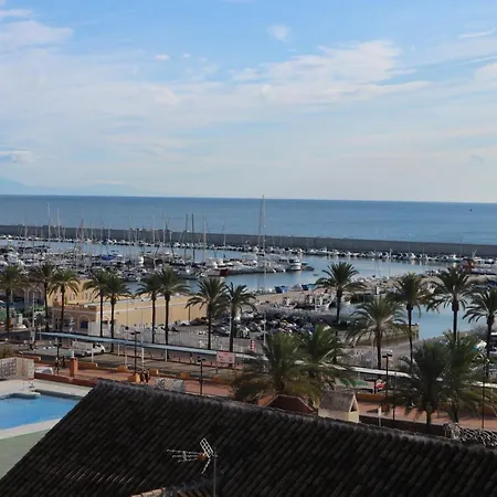 Gran Cerca De La Playa Con Piscina En El Centro *
